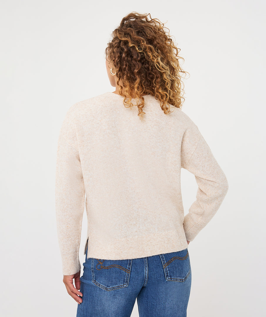 EsQualo Cable Knit V-Neck, Biscuit